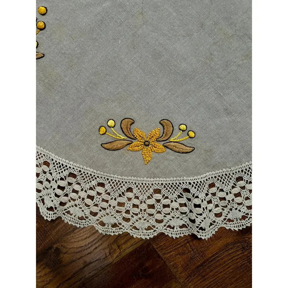 Vintage Circular Table Cover Harvest Yellow Embroidered Floral Crochet Lace Trim